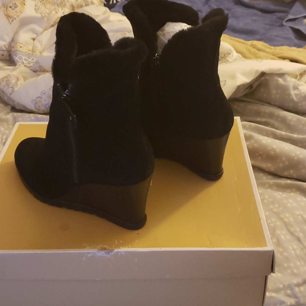 Michael kors suede ankle boots with original Box - Picture 5 of 8